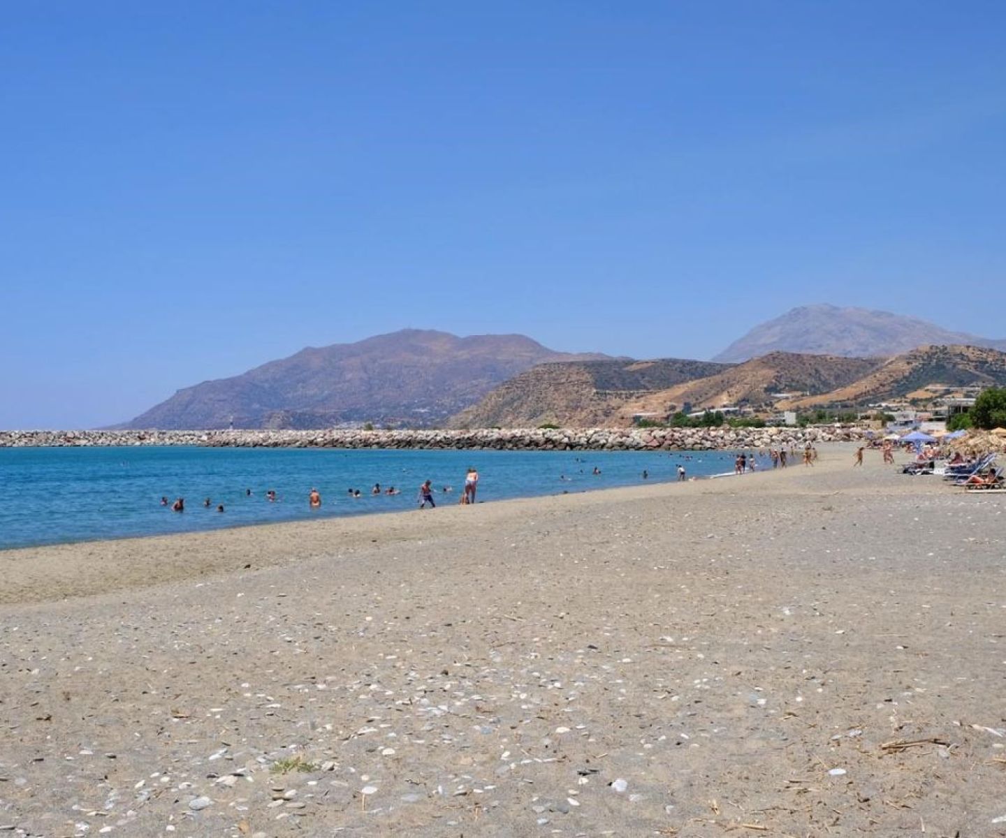 Kokkinos Pyrgos beach
